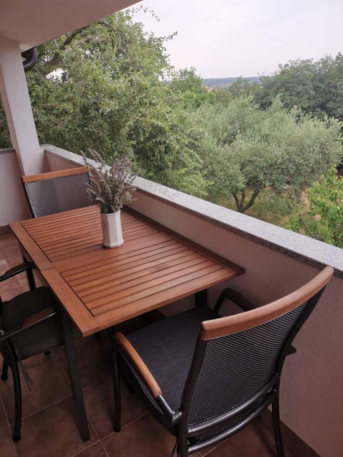 Apartment Zita With 1 Bedroom In Relaxing Surroundings Near Umag 우마그 외부 사진