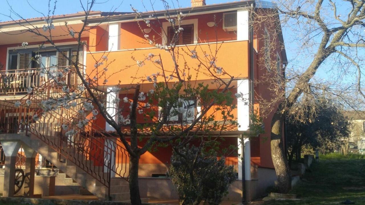 Apartment Zita With 1 Bedroom In Relaxing Surroundings Near Umag 우마그 외부 사진